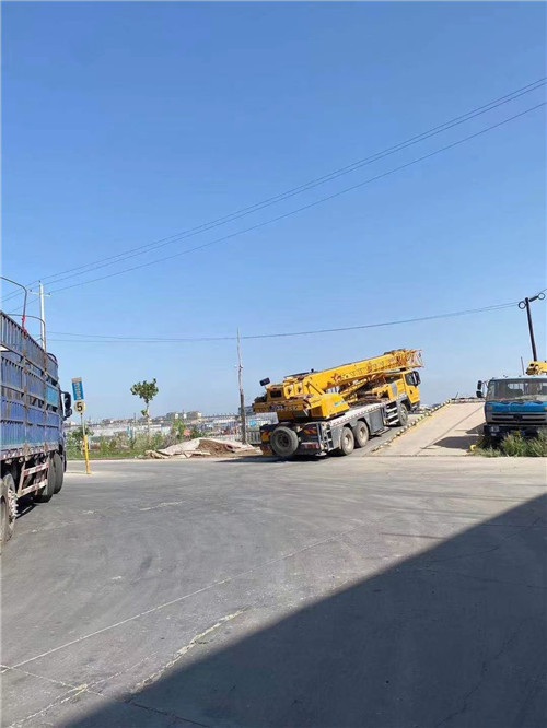 河源市25吨吊车的租赁价格大概是多少？