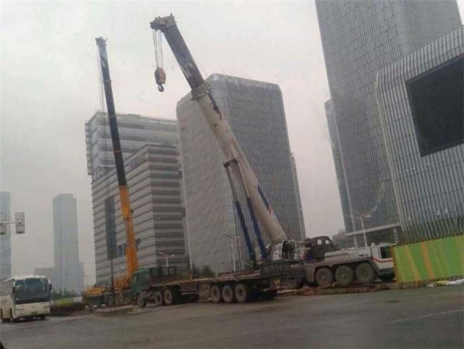 河源市25吨吊车能吊多重设备？