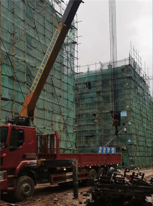 河源市“慢工细活”—— 吊车的 “微动控制” 技术